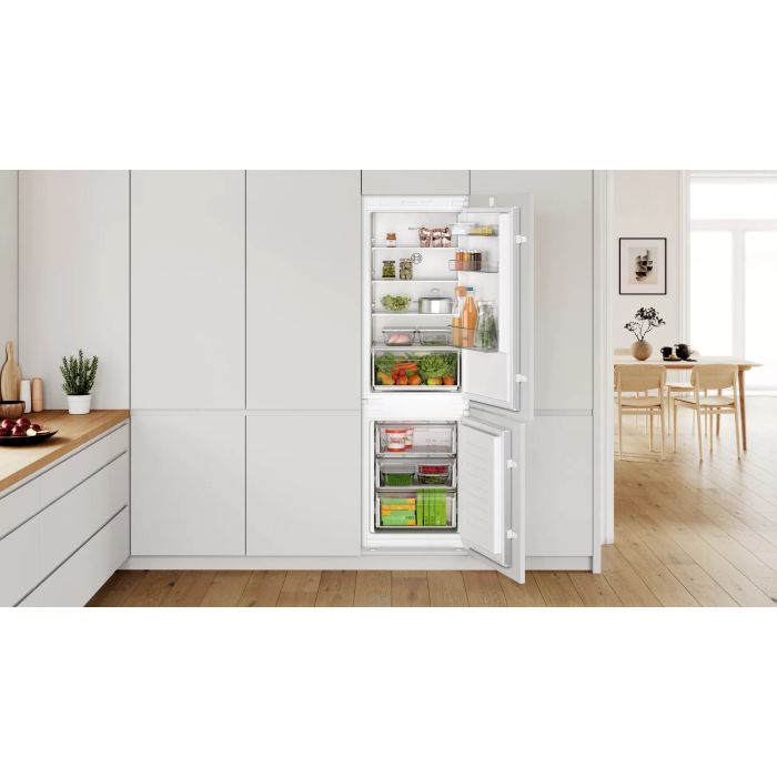 Bosch KIN86NSE0G 54.1cm 60/40 Integrated Frost Free Fridge Freezer