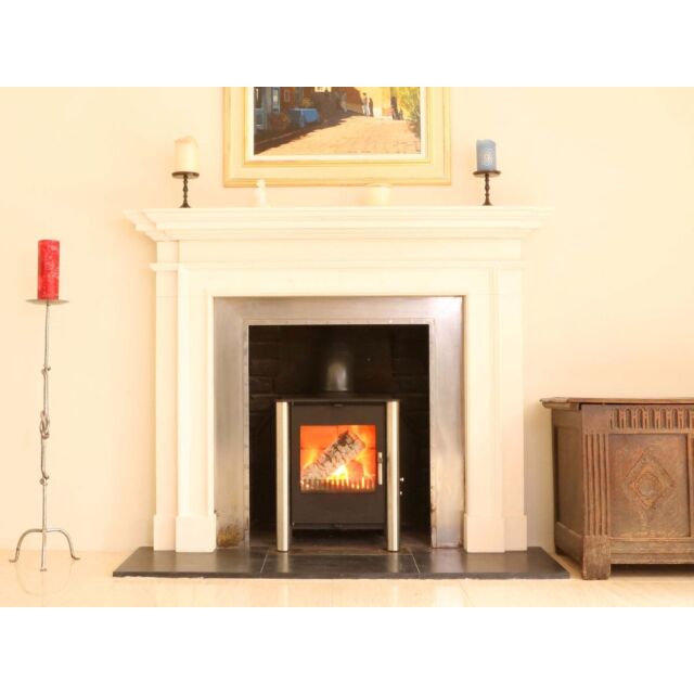 Esse 525 5kW Stove With stainless steel pillars